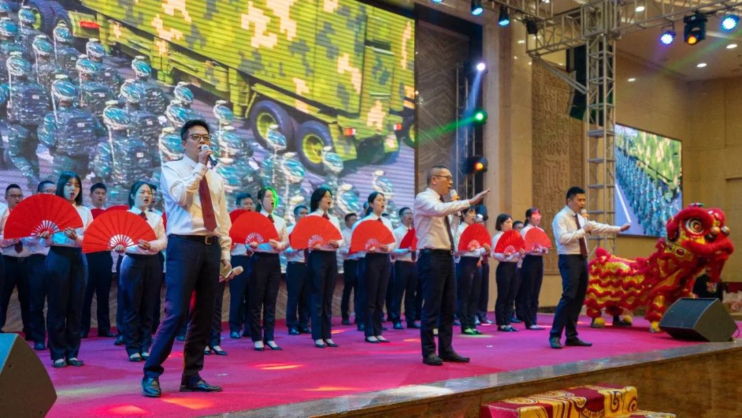 金虎迎新·領(lǐng)跑2022 | 集團(tuán)年度總結(jié)會(huì)暨新年晚會(huì)完美落幕！(圖12)